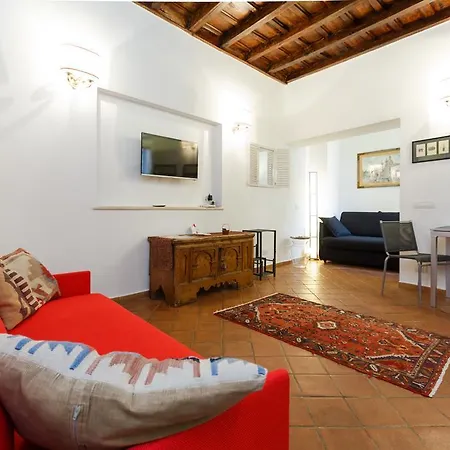 Navona, Old Apartament *