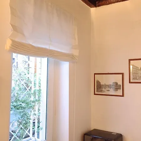 Navona, Old Rome Lodge Roma